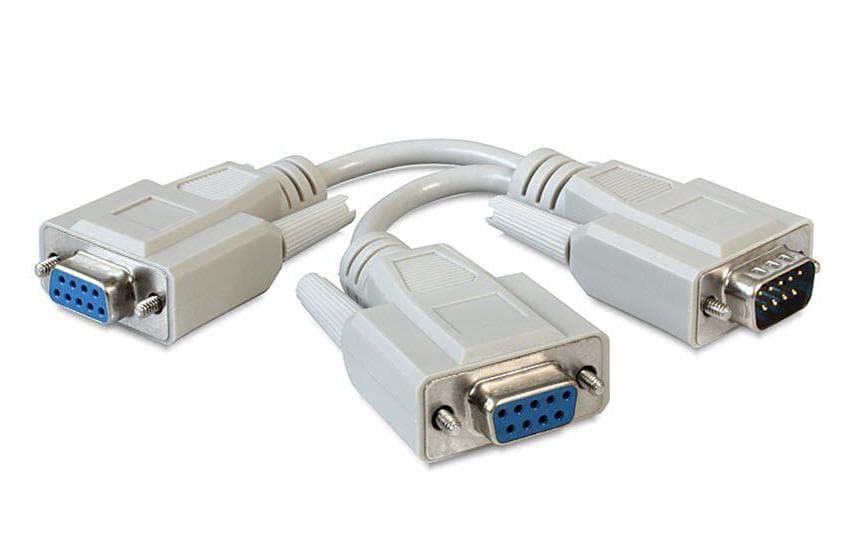 Delock Câble en Y RS-232 DB9 - RS-232 DB9 (m-2xf) 0.17 m