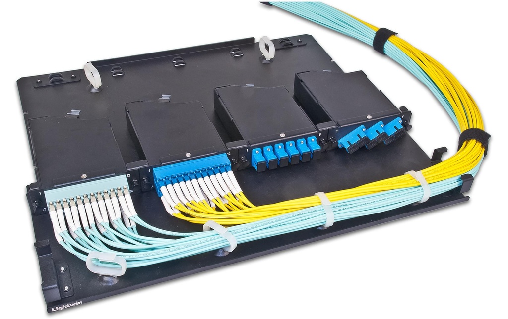 Lightwin Plaque frontale MTP PANEL 4 Panneau 19 vide pour 4 cassettes MTP