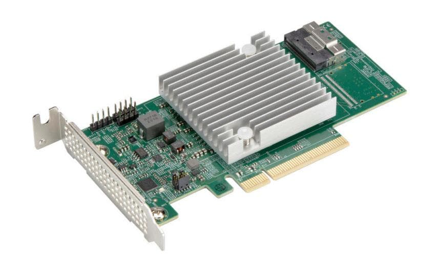 Supermicro Adaptateur de bus hôte AOC-S3808L-L8IT