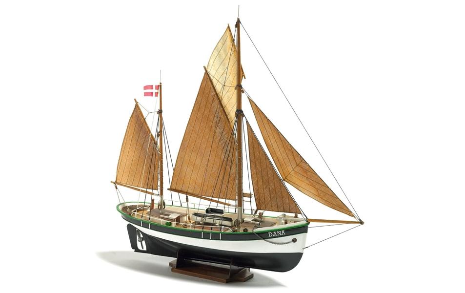 Billing Boats Kits de montage Bateau de pêche Dana, 390 mm 1:60