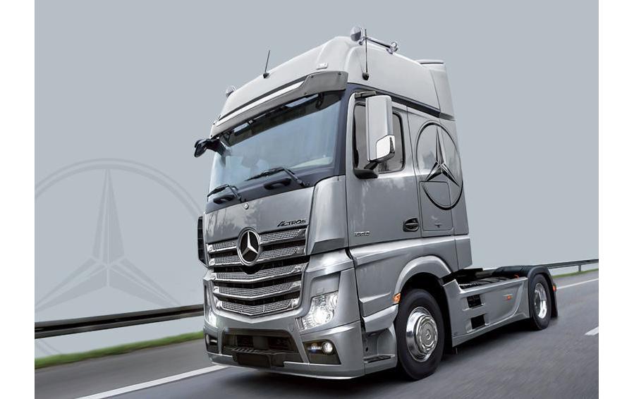 Italeri Kits de montage Mercedes Benz Actros Giga Space 1:24